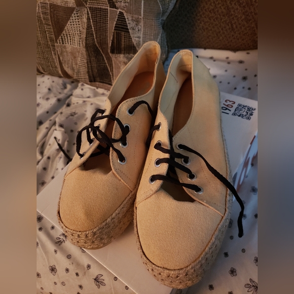 Pajar Canada 1963 Women's Genuine Leather Platform Sneakers Size 41 - Picture 2 of 4